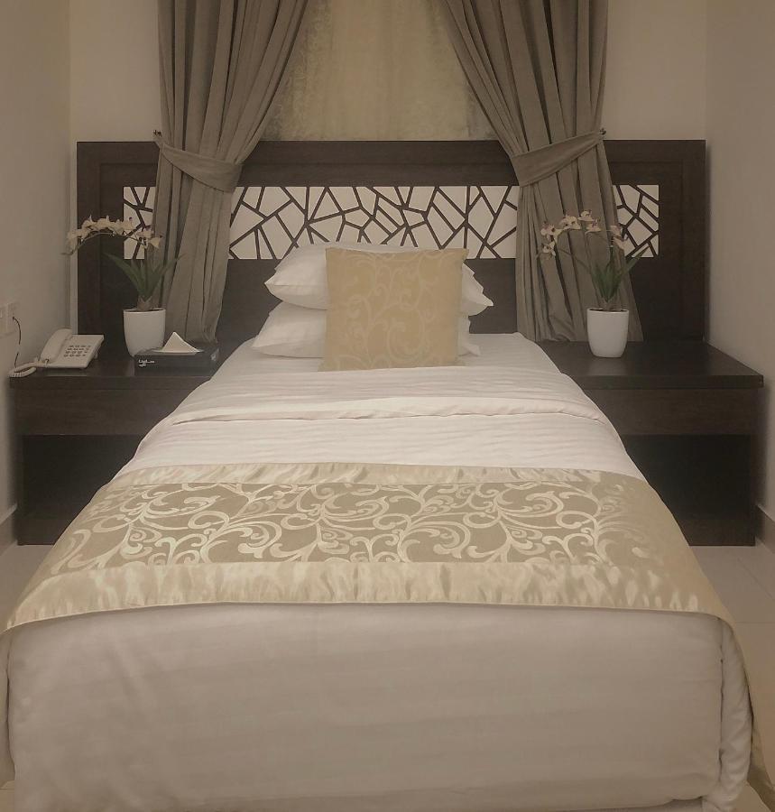 Al Louloah Al Baraqah Furnished Apartments Jeddah Bagian luar foto